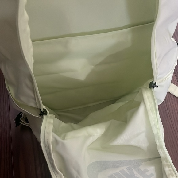 Nike Heritage Backpack 2.0 Barely Volt/Black - Picture 6 of 7